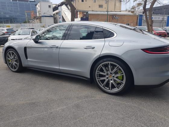 פורשה פאנאמרה (2020)