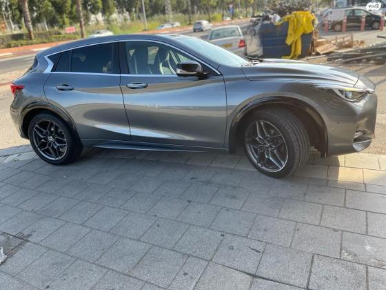 אינפיניטי Q30 (2019)