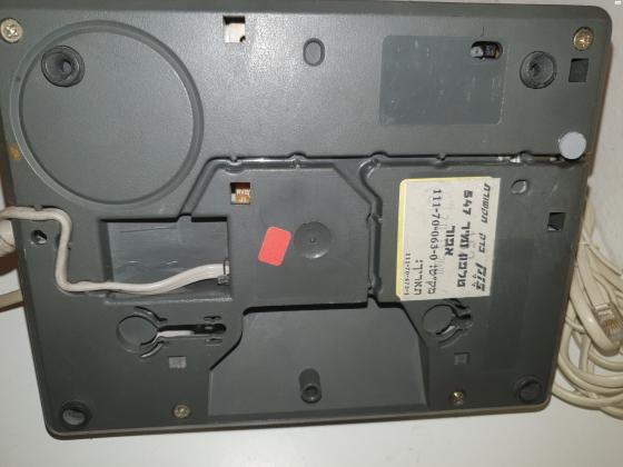 2 טלפונים לחצנים בזק דגם זמיר