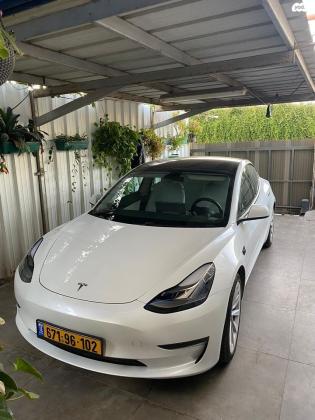 טסלה מודל 3 (2021)