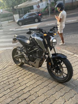 הונדה CB125R (2018)