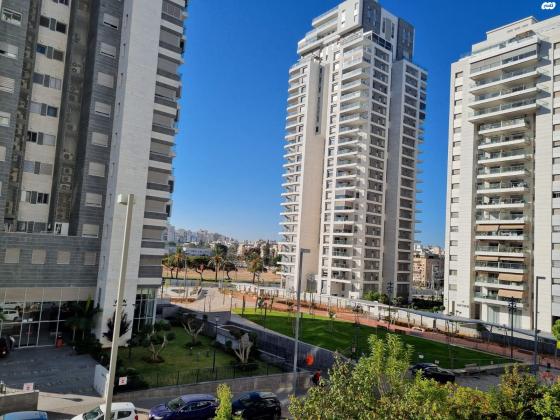 דגניה 12 (שדרת המגדלים ח-501)