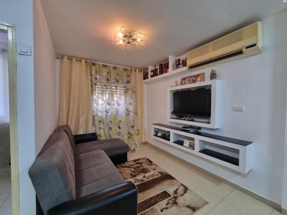 אהרון בוגנים 1 (רמת דן;גבעת הדר)