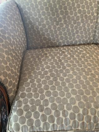 ספה עתיקה בסגנון צ״יפנדייל אנגלי