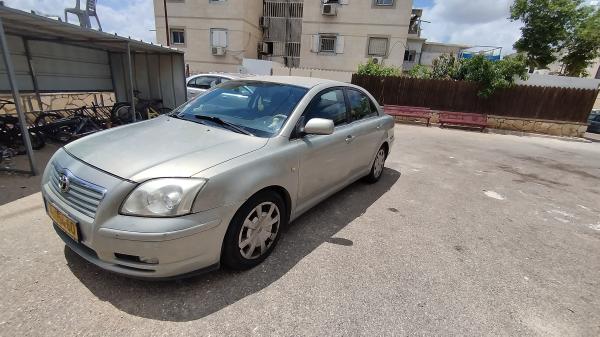 טויוטה אוונסיס (2006)