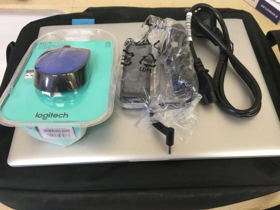 למכירה מחשב נייד כחדש מגיע