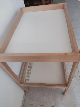 שידת החתלה איקאה SNIGLAR במצב חדש