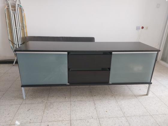 שידת טלוויזיה של איקאה ikea