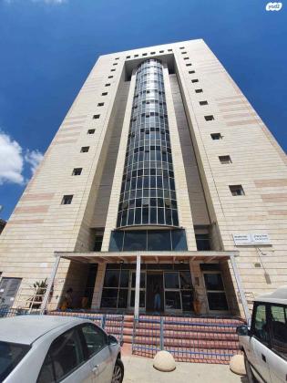 אביה השופט 1 (שכונה ד)