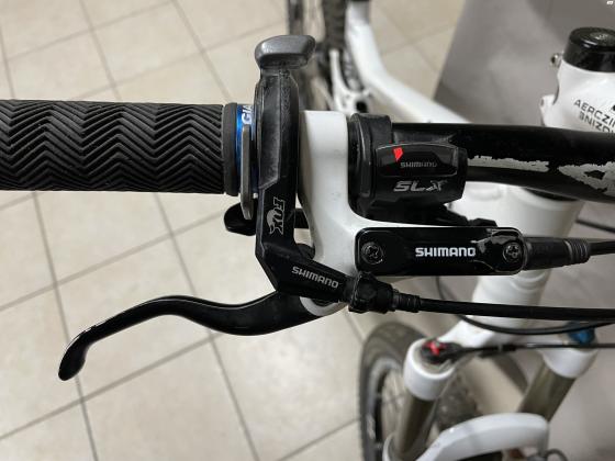 אופני ג׳יאנט שיכוך מלא עם