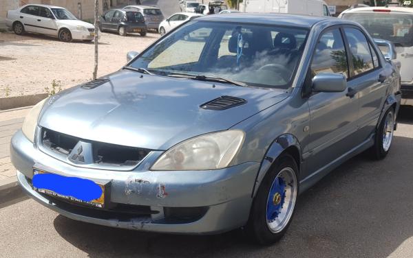 מיצובישי לנסר קלאסיק (2008)