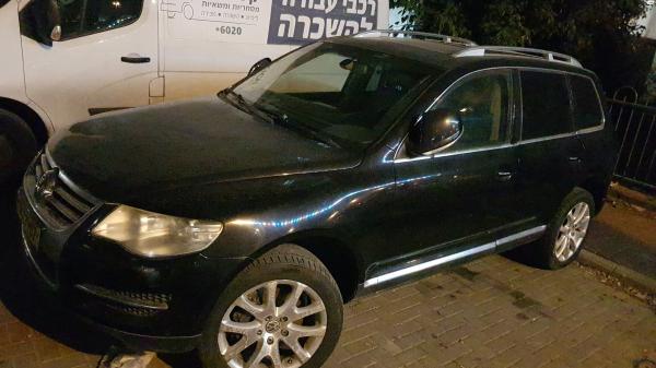 פולקסווגן טוארג (2008)