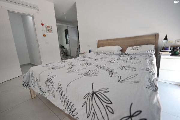 אבן שושן 6 (כצנלסון)