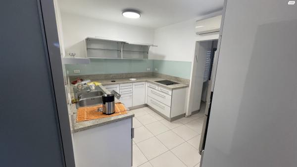 מאיר פיינשטיין 2 (רמת אביב ג)