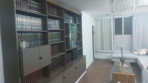 הצנחנים 22 (נוה שרת)