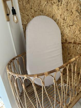 עריסה קש קלוע כחדשה!!