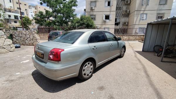 טויוטה אוונסיס (2006)