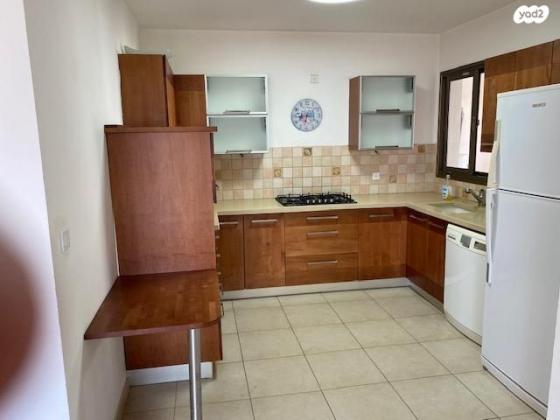 רפאל איתן 14 (אם המושבות)