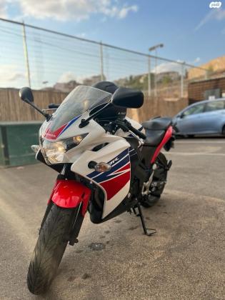 הונדה CBR125R (2017)