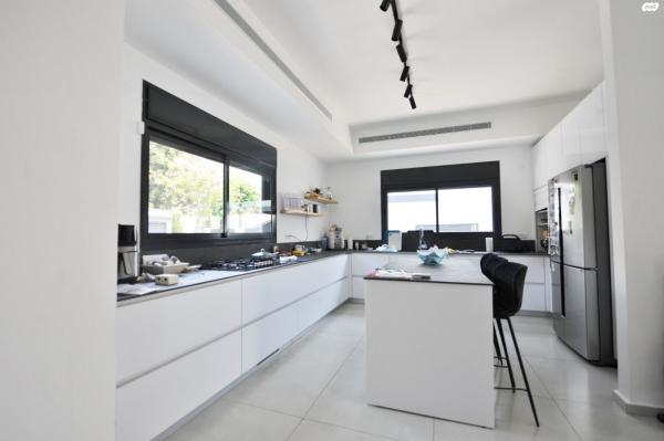 אבן שושן 6 (כצנלסון)