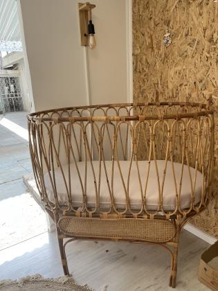 עריסה קש קלוע כחדשה!!