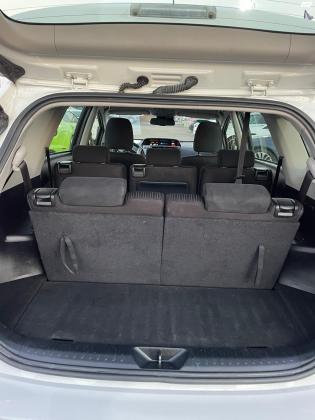 טויוטה פריוס פלוס הייבריד (2019)