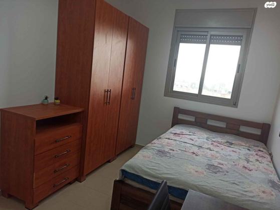 אביה השופט 1 (שכונה ד)