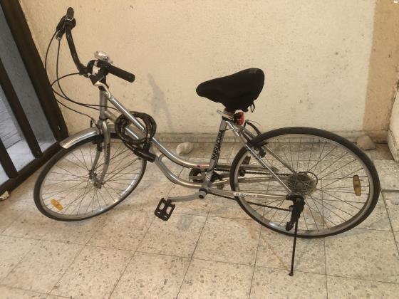 אופני עיר כביש נשים קלות