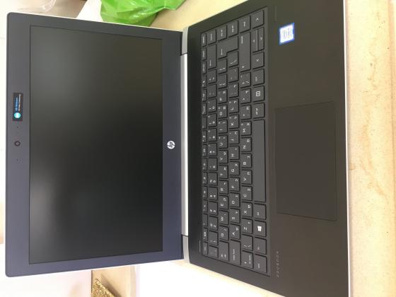 למכירה מחשב נייד כחדש מגיע