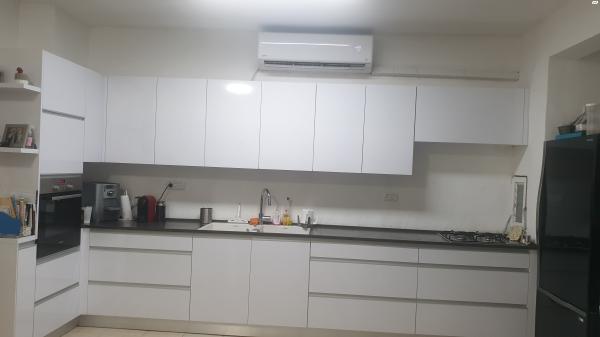 דב גרונר 12 (תל גיבורים)