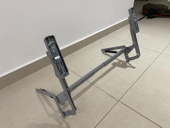 מנגנון קלפה לדלת מיקרוגל שתי בוכנות