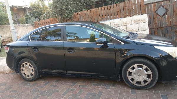 טויוטה אוונסיס (2010)