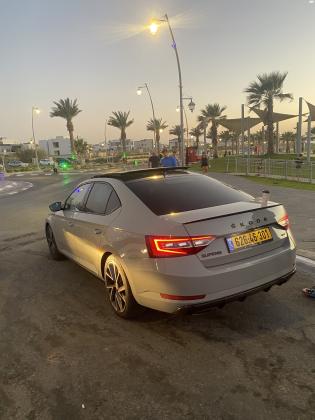 סקודה סופרב (עד 2019) (2018)