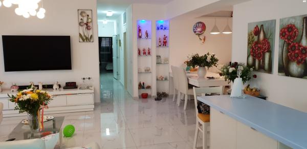 המעפילים 14 (מרכז העיר)