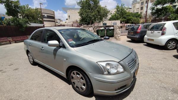 טויוטה אוונסיס (2006)