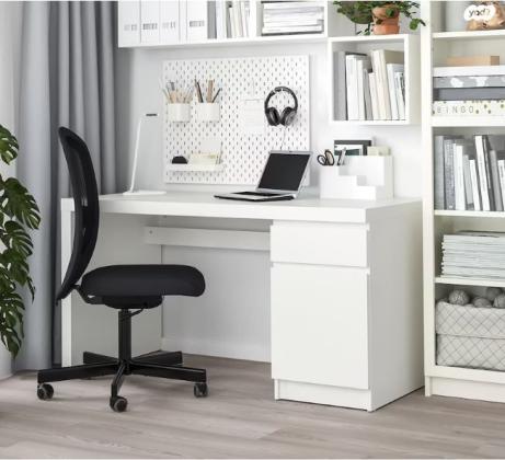 שולחן מחשב מעוצב ונוח של איקאה