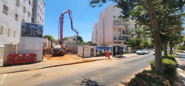 יטקובסקי אחים 19 (כפר גנים ב)