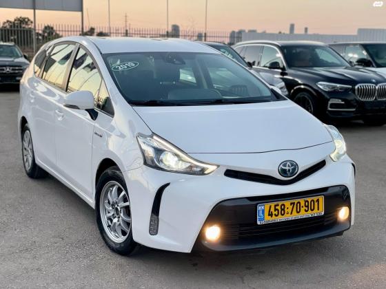 טויוטה פריוס פלוס הייבריד (2019)