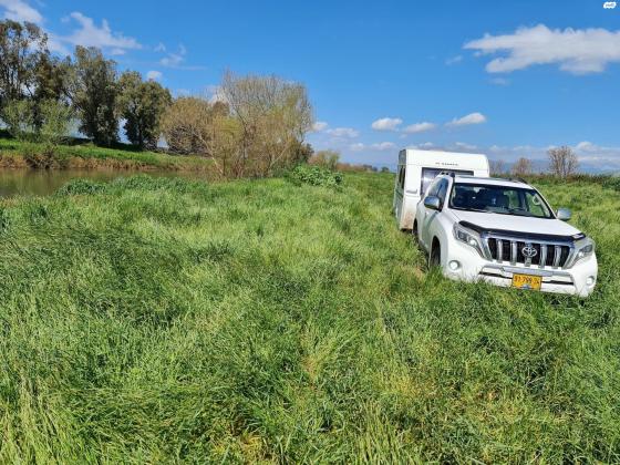 טויוטה לנד קרוזר קצר (2016)