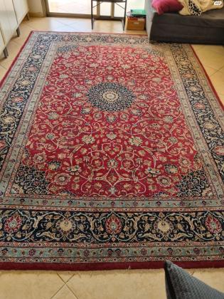 שטיח פרסי מקורי למכירה בעקבות מעבר דירה