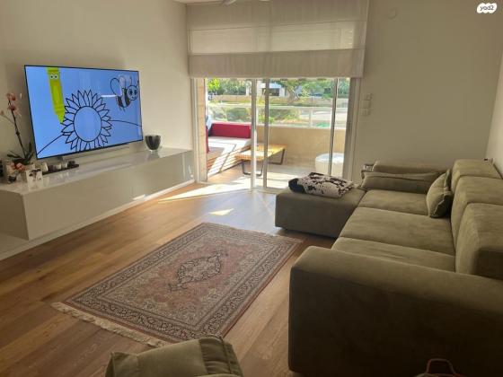 שדרות לוי אשכול 88 (רמת אביב החדשה)