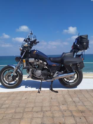 הונדה NT1100 (1983)