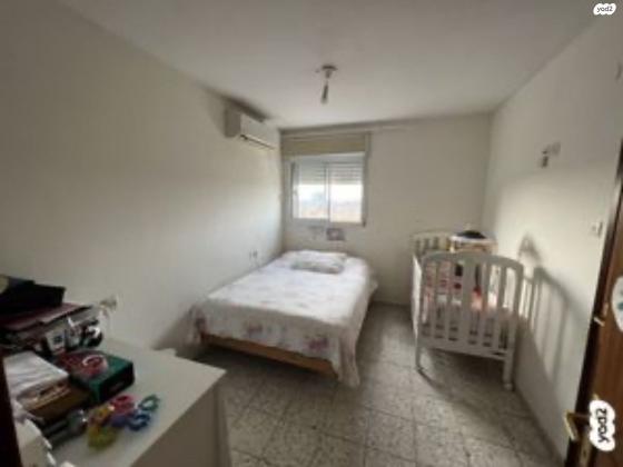 הדוגית 24 (נווה ים)