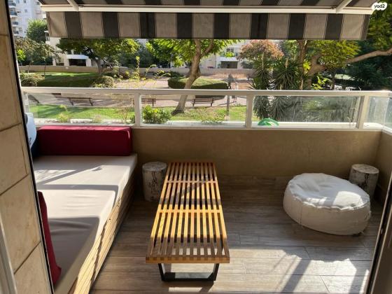 שדרות לוי אשכול 88 (רמת אביב החדשה)