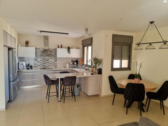 פרופ' יהודית בירק 9 (רחובות המדע)