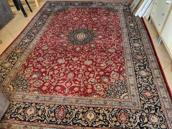 שטיח פרסי מקורי למכירה בעקבות מעבר דירה