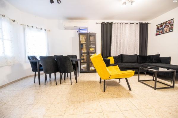 דוד רזיאל 26 (שעריה)