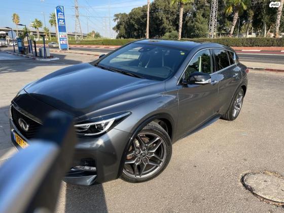 אינפיניטי Q30 (2019)