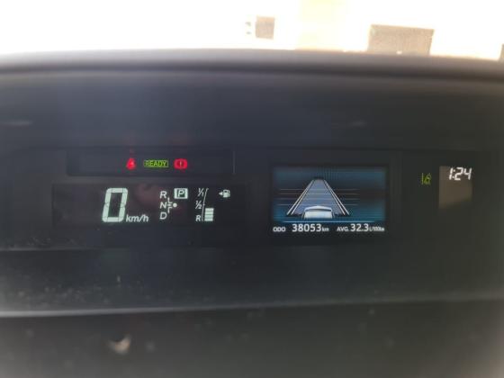 טויוטה פריוס פלוס הייבריד (2021)