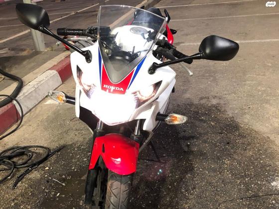 הונדה CBR125R (2017)